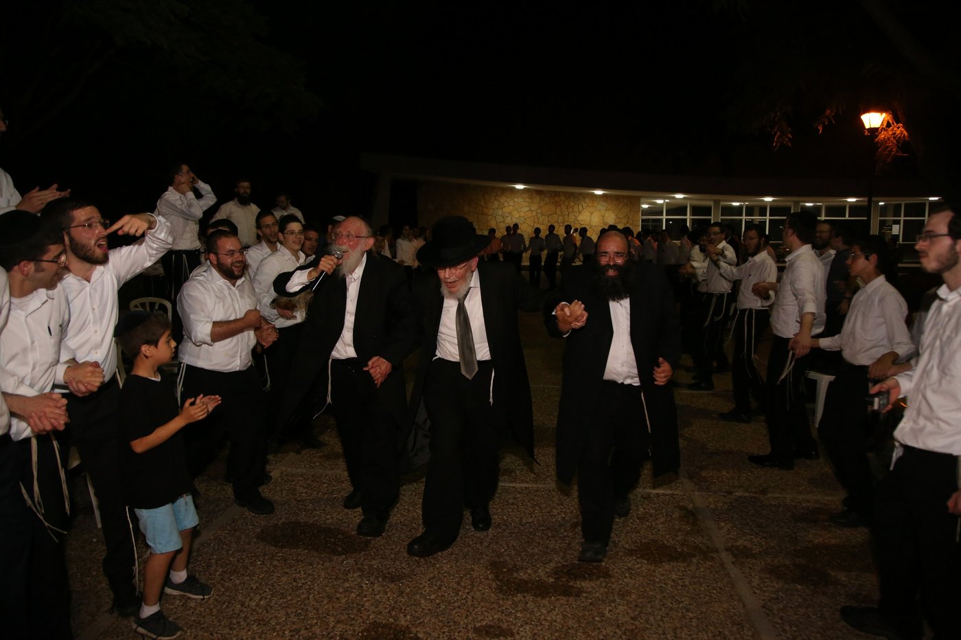 הקעמפ של עולם הישיבות • צפו בתמונות