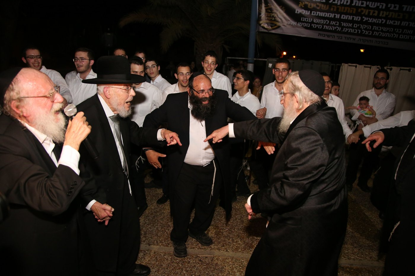 הקעמפ של עולם הישיבות • צפו בתמונות