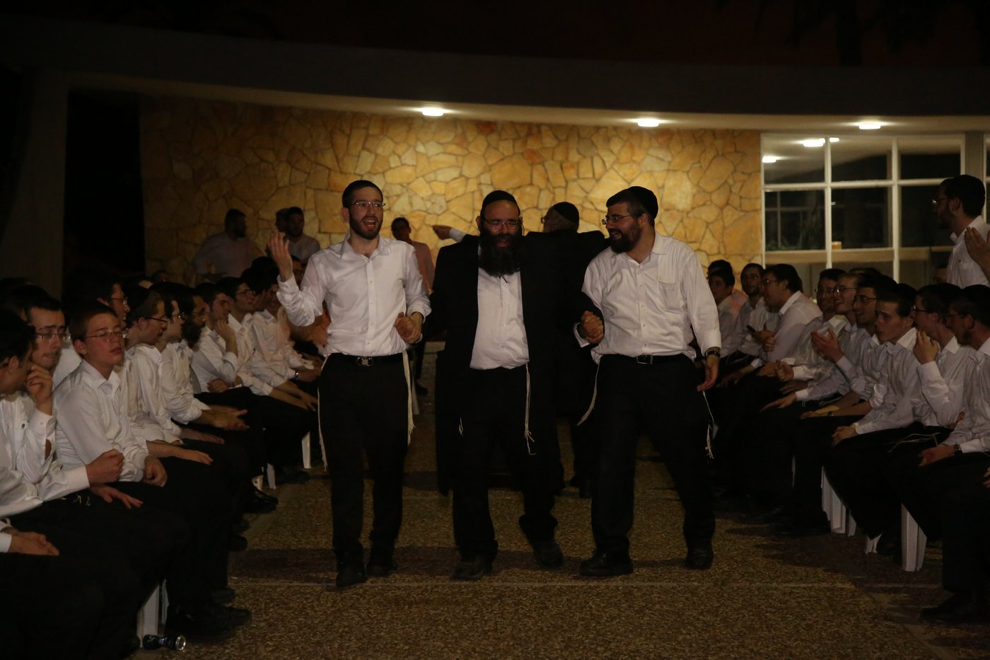הקעמפ של עולם הישיבות • צפו בתמונות