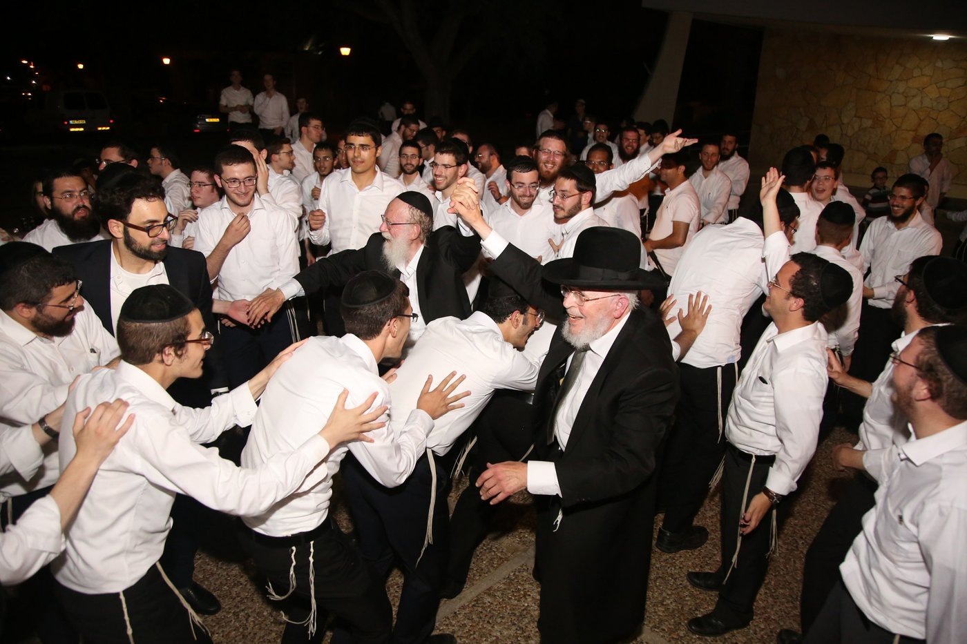 הקעמפ של עולם הישיבות • צפו בתמונות