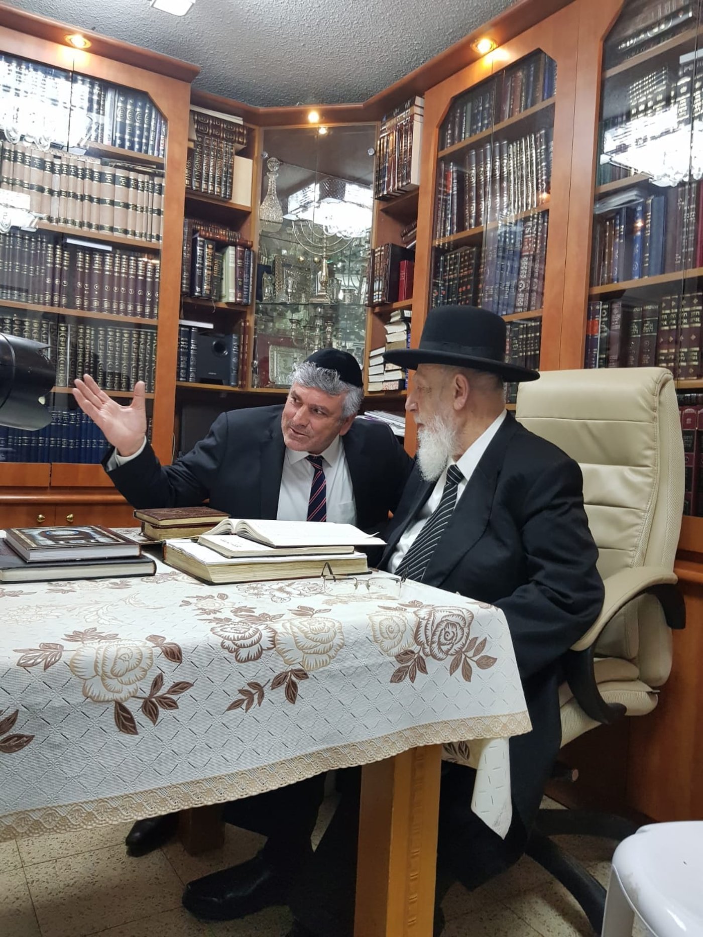 הסולחה הושלמה: ראש עיריית נתיבות התברך מנשיא ה'מועצת'