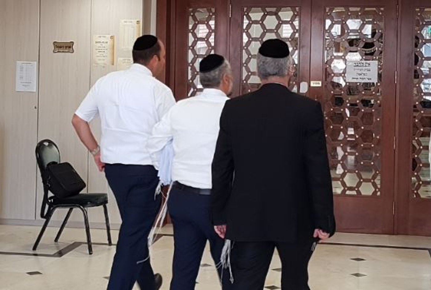 אבוטבול עם שני נציגים מ'דגל', הבוקר
