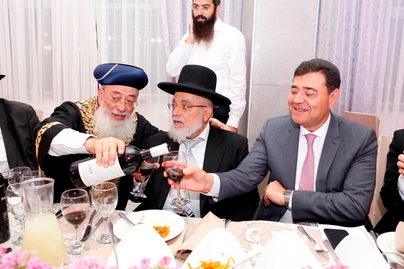 חתונת נכדת הראשל"צ הגר"ש עמאר • צפו