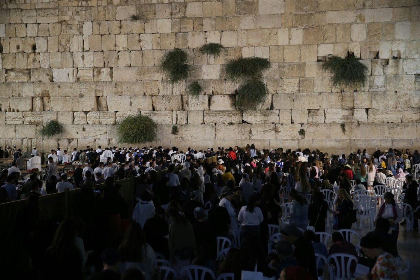 בְּרַחֲמֶיךָ הָרַבִּים בָּאנוּ לְפָנֶיךָ • סליחות בכותל המערבי