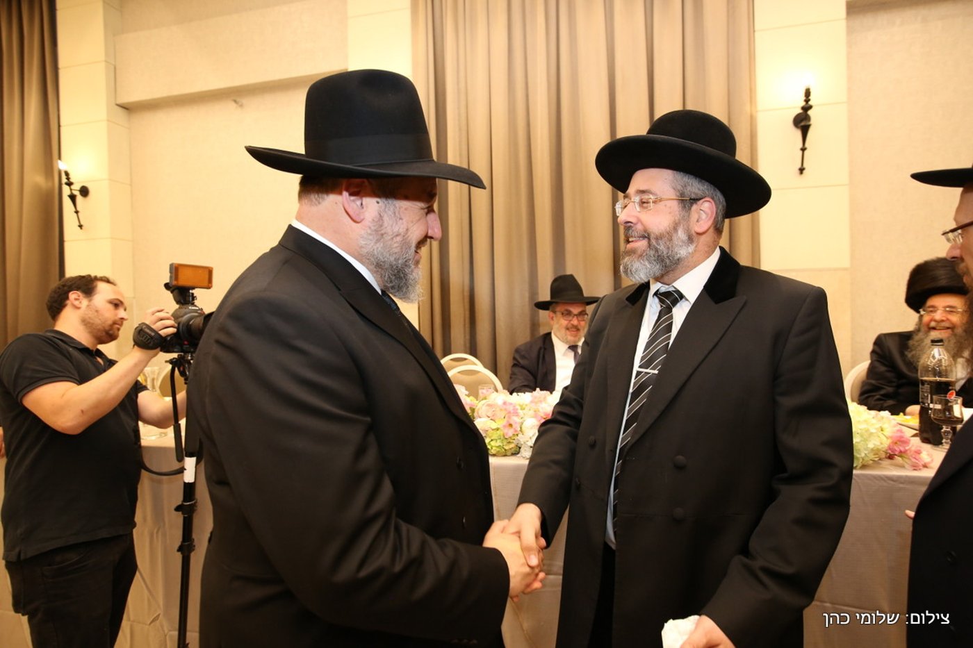 הרב אליעזר סורוצקין חיתן את בנו • צפו בגלריה