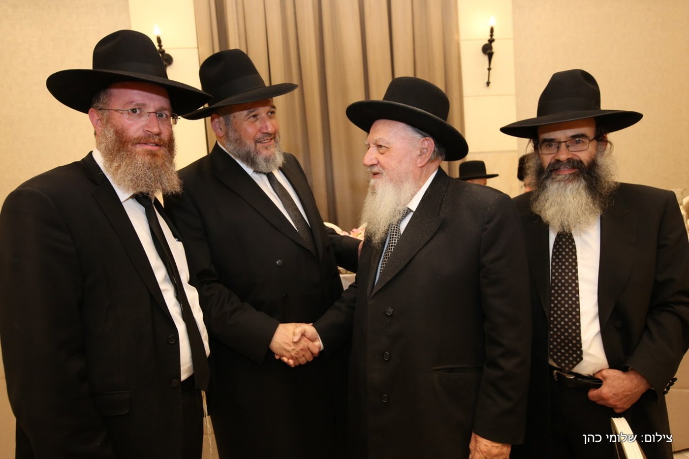 הרב אליעזר סורוצקין חיתן את בנו • צפו בגלריה