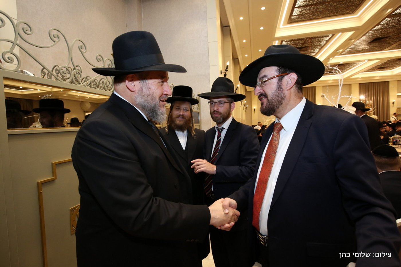 הרב אליעזר סורוצקין חיתן את בנו • צפו בגלריה