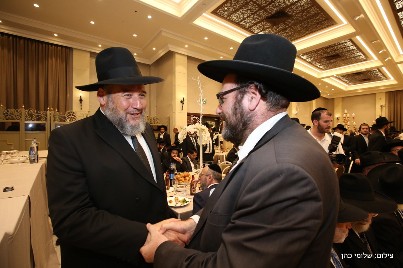 הרב אליעזר סורוצקין חיתן את בנו • צפו בגלריה