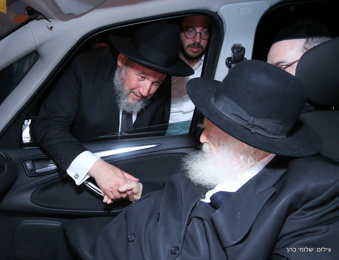 הרב אליעזר סורוצקין חיתן את בנו • צפו בגלריה