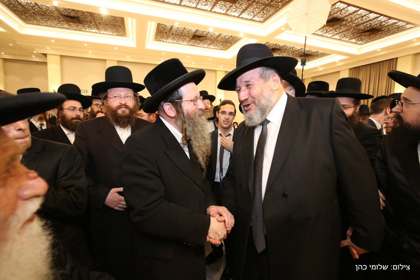 הרב אליעזר סורוצקין חיתן את בנו • צפו בגלריה