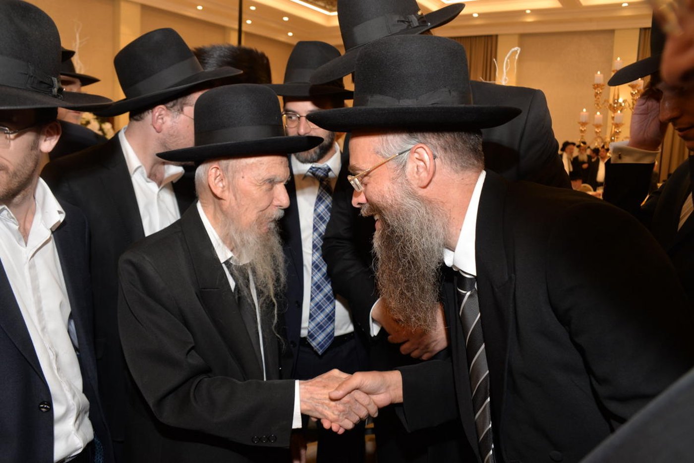 הרב אליעזר סורוצקין חיתן את בנו • צפו בגלריה