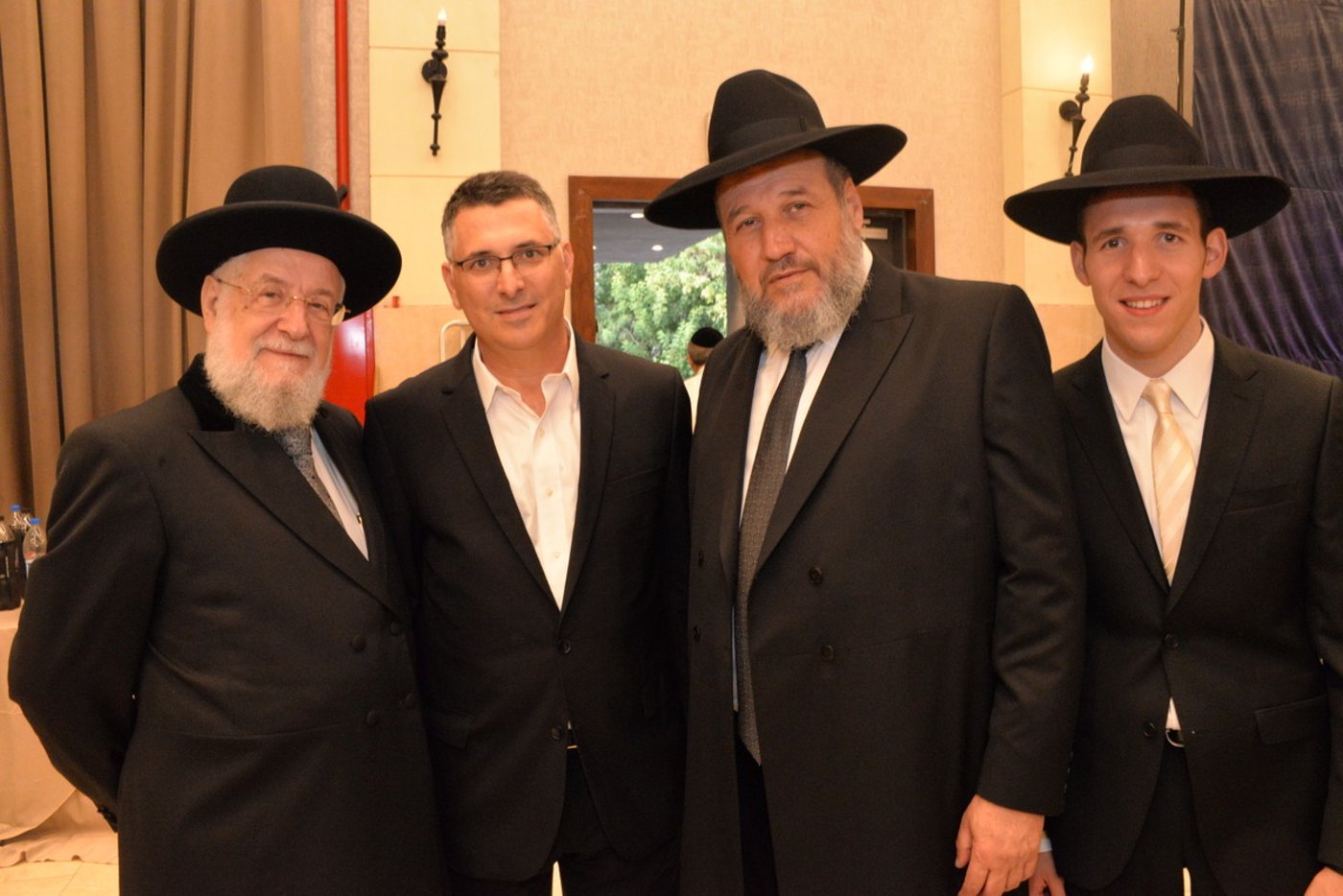 הרב אליעזר סורוצקין חיתן את בנו • צפו בגלריה