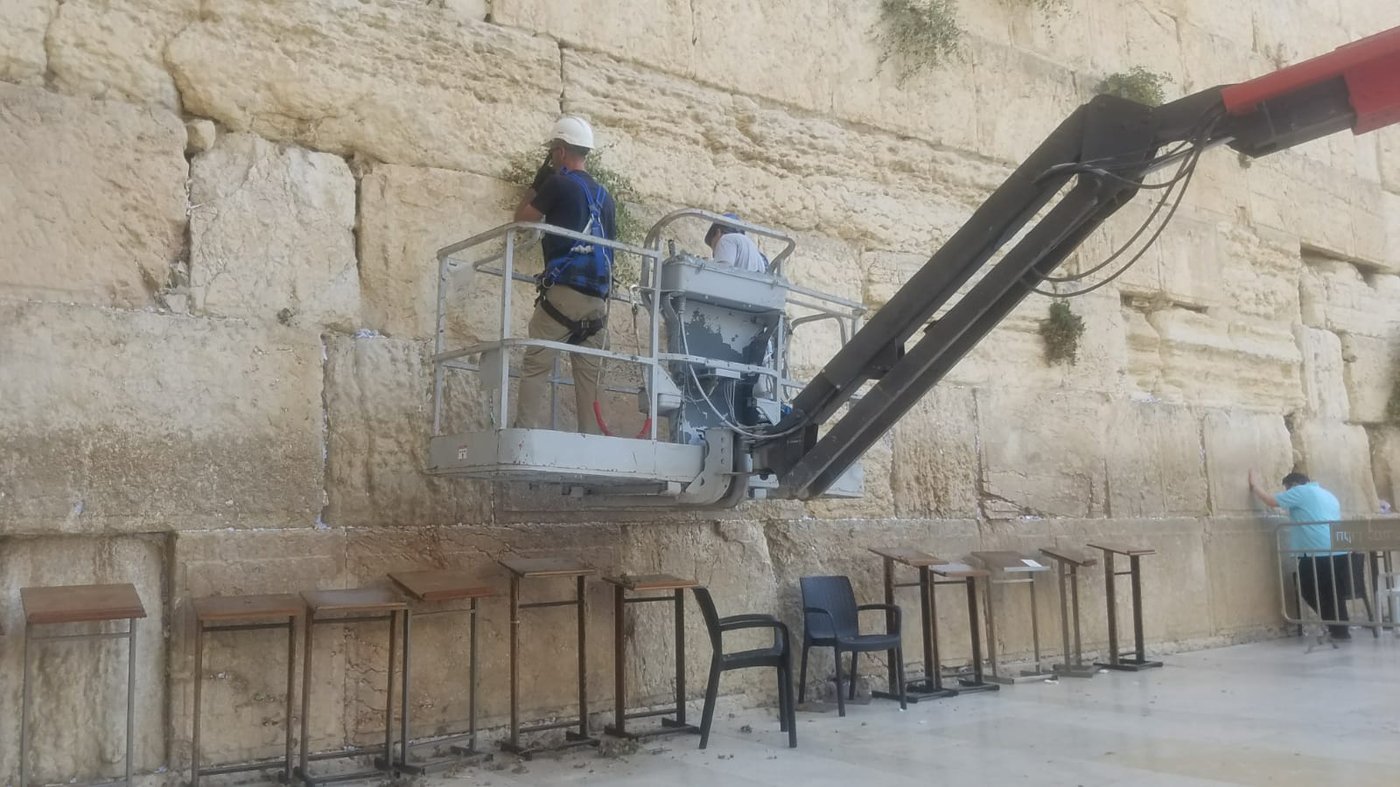 לאחר הנפילה: אבני הכותל המערבי נבדקות