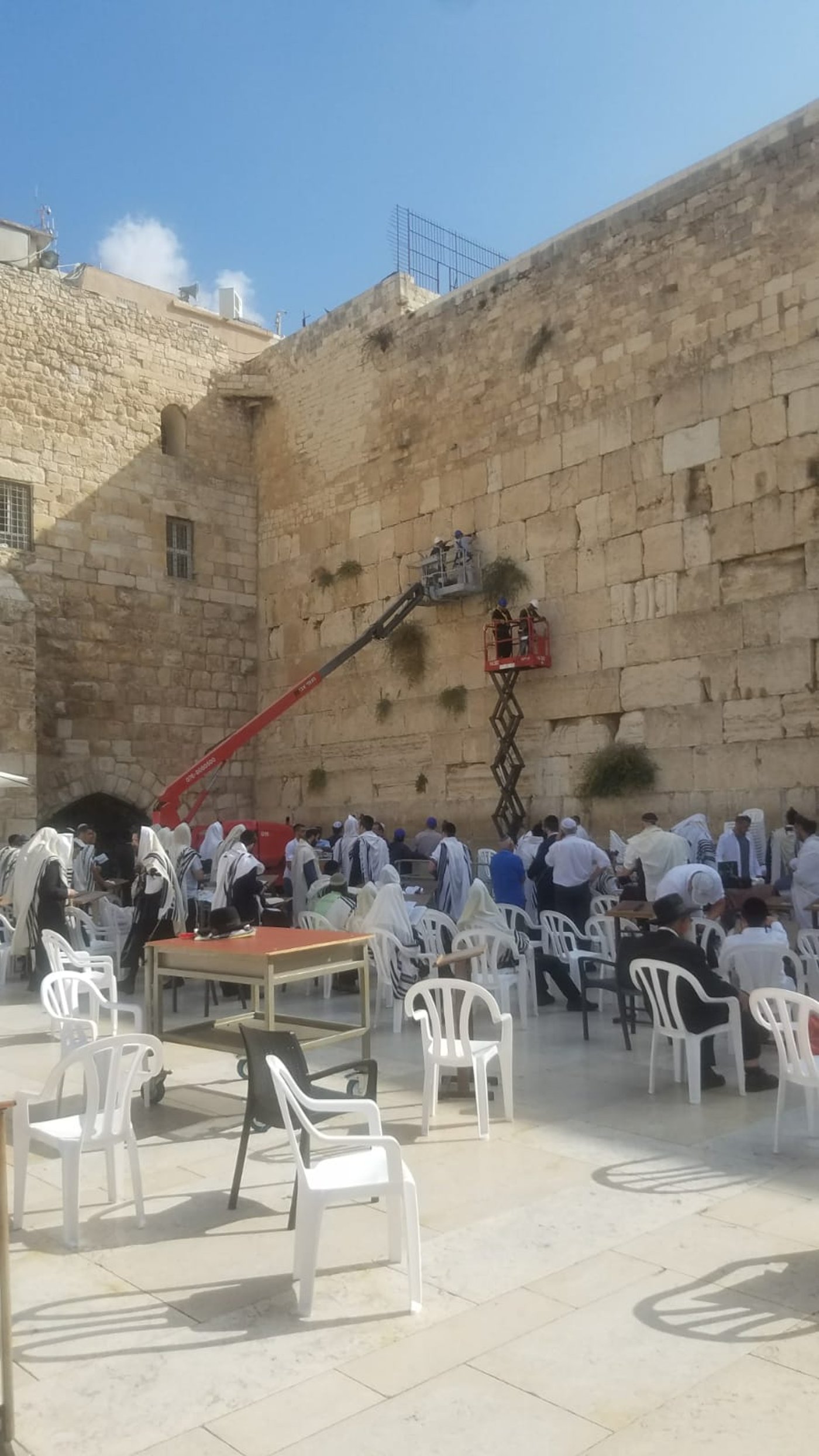 לאחר הנפילה: אבני הכותל המערבי נבדקות