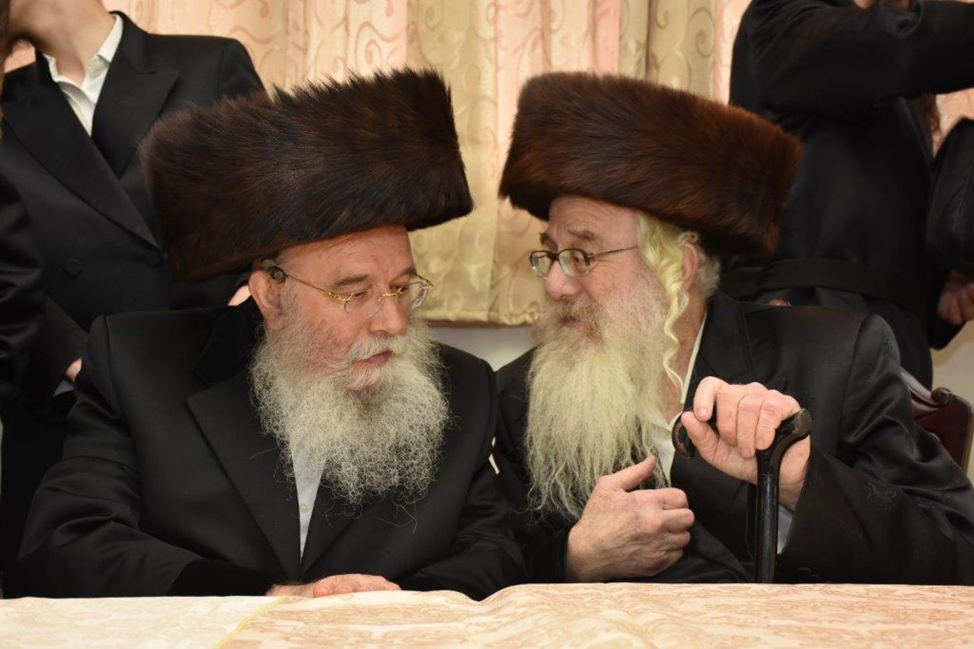 שמחת החתונה בחצרות ערלוי - קומרנא. צפו