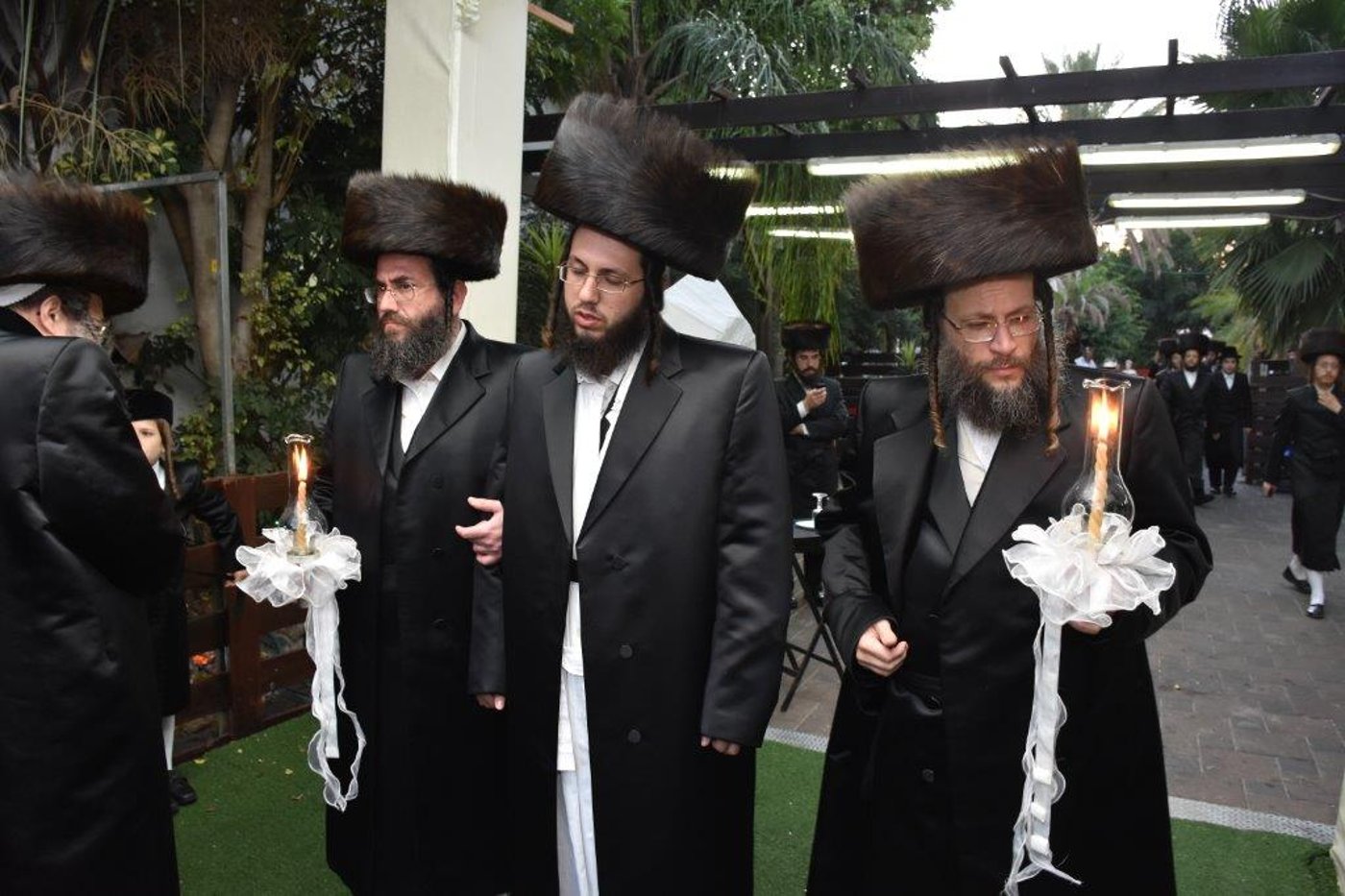 שמחת החתונה בחצרות ערלוי - קומרנא. צפו