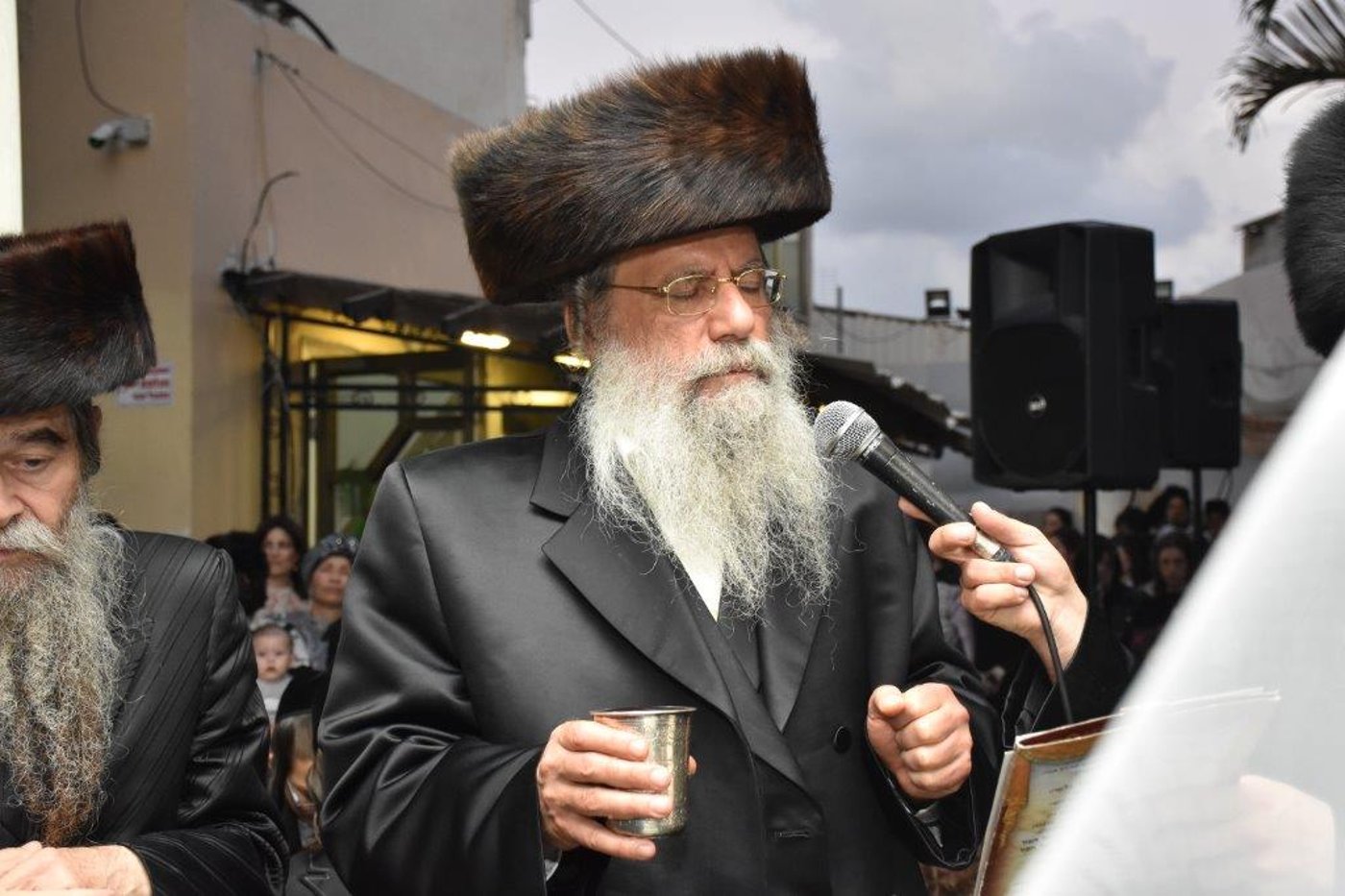 שמחת החתונה בחצרות ערלוי - קומרנא. צפו