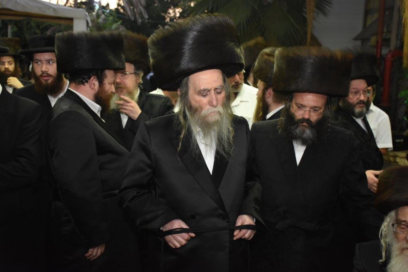 שמחת החתונה בחצרות ערלוי - קומרנא. צפו