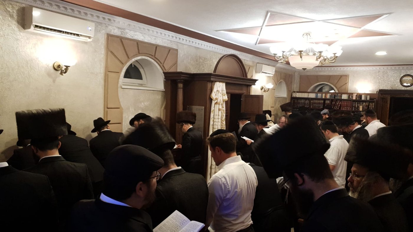 הברנז'ה אמרה סליחות ראשונות בהאדיטש • צפו