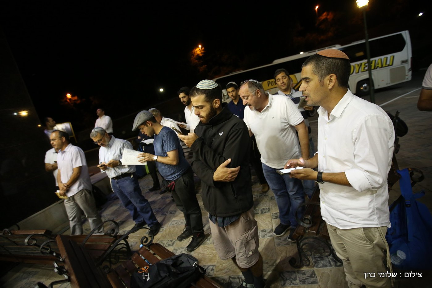 הברנז'ה אמרה סליחות ראשונות בהאדיטש • צפו