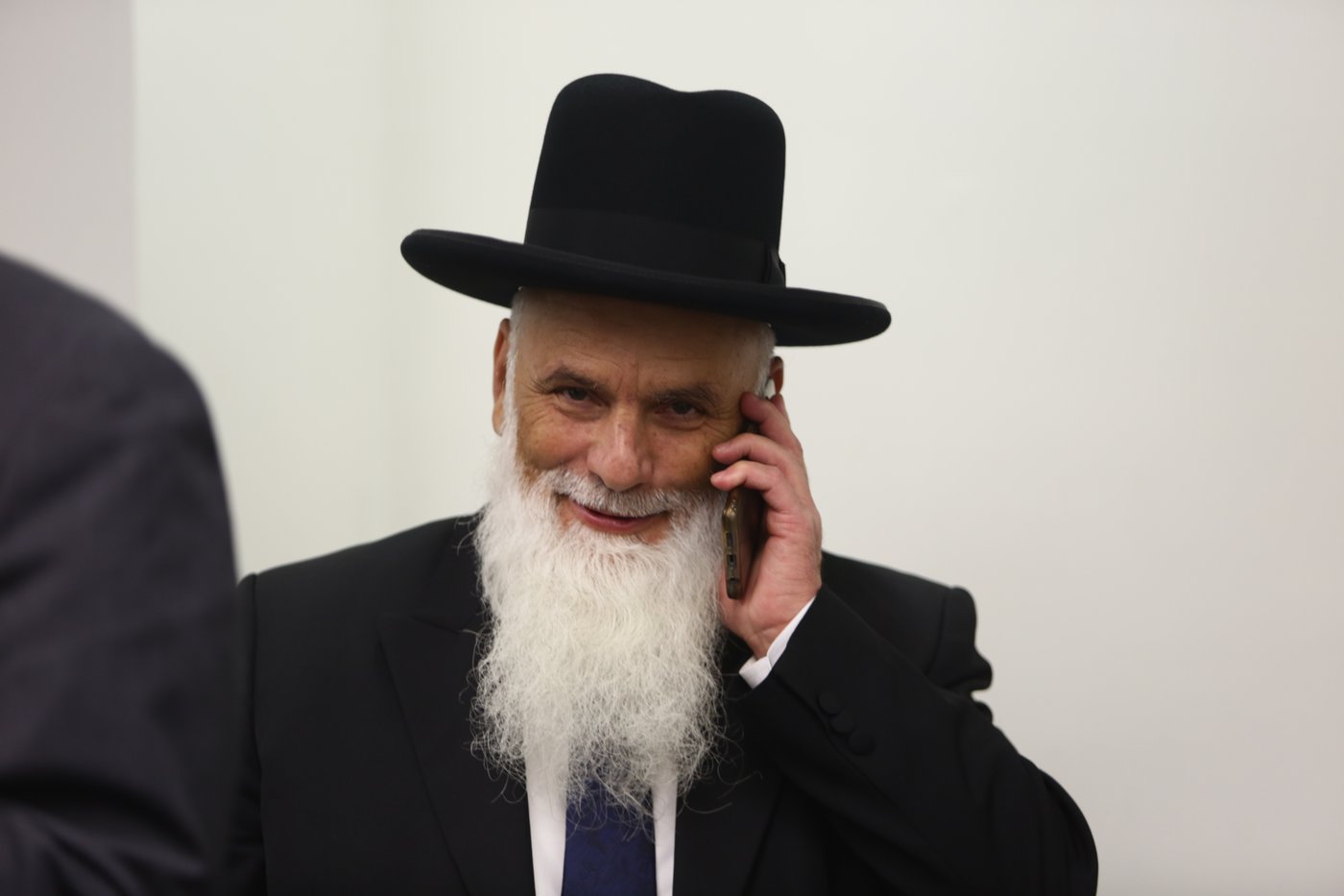 פנים מדברות: המתח, הדריכות והפורקן • צפו