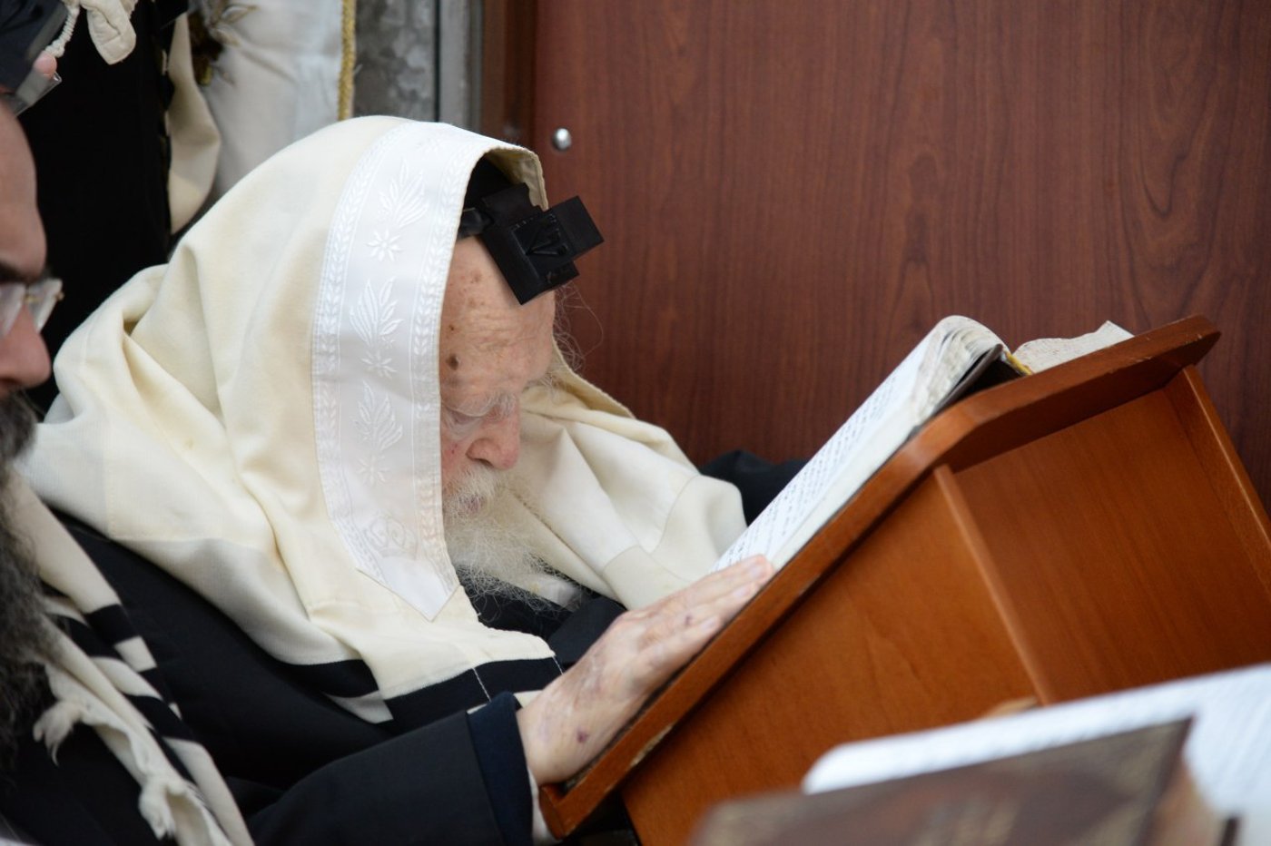 ערב יום הדין: הגר"ח קנייבסקי סיים חצי ש"ס