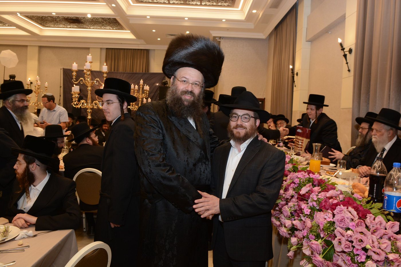 איש הפרסום החרדי בירמץ את בנו • גלריה