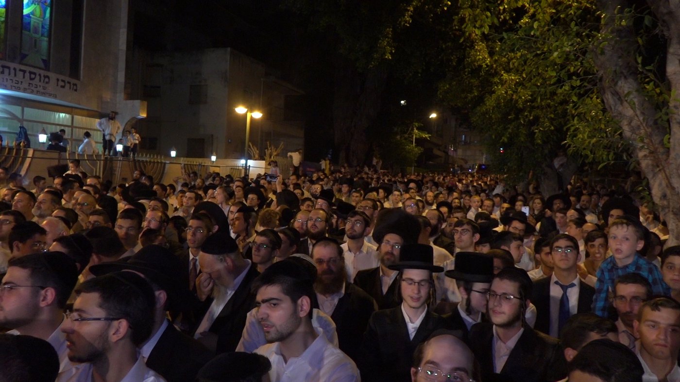 50 אלף איש בשמחה הגדולה בישראל בחצר מישקולץ בפתח תקוה