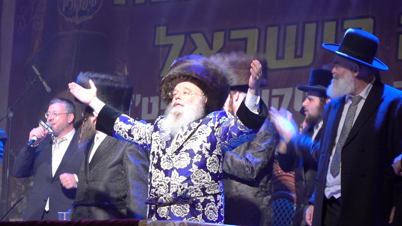50 אלף איש בשמחה הגדולה בישראל בחצר מישקולץ בפתח תקוה