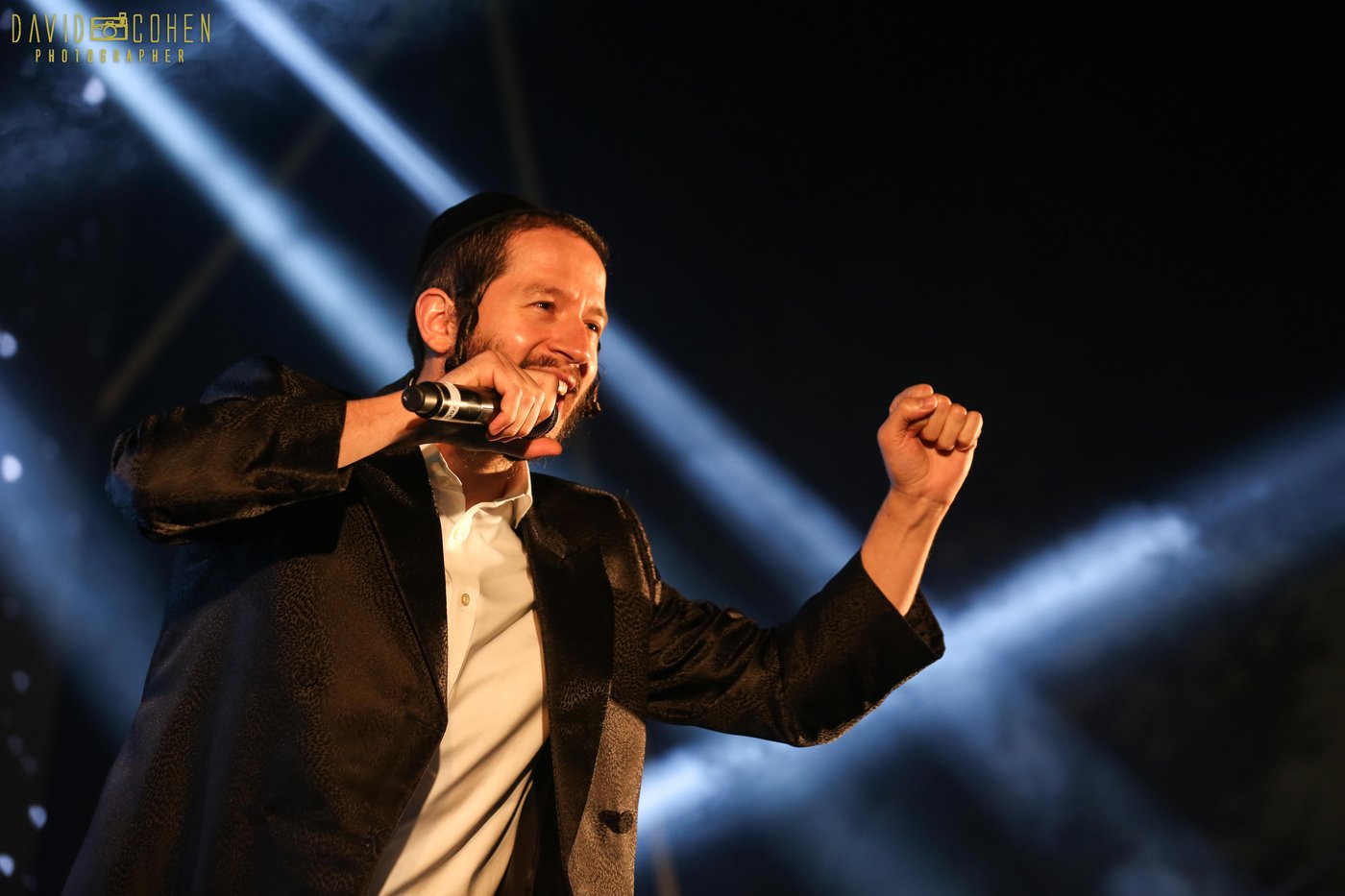 צפת: חמישה זמרים בשמחת בית השואבה