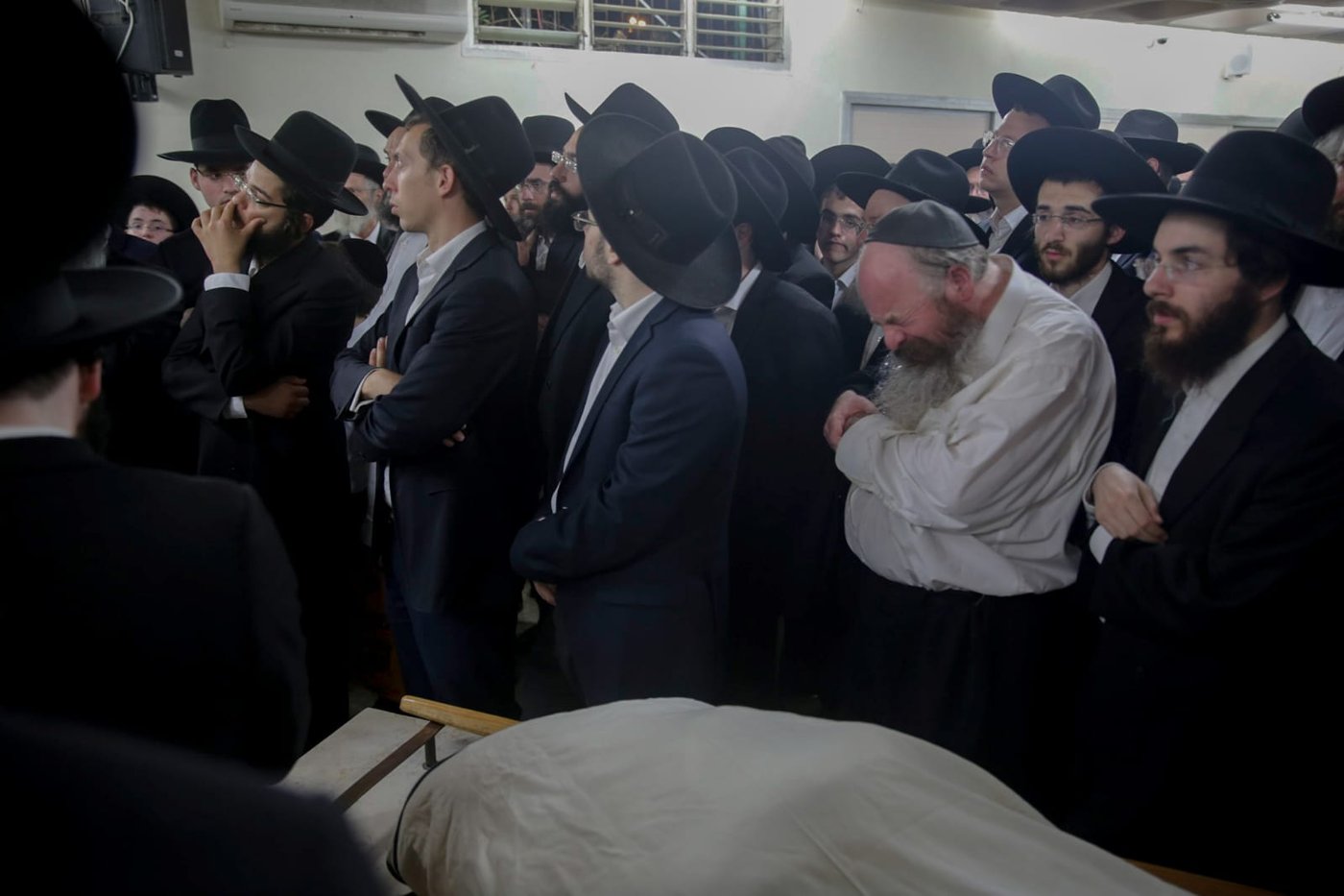 המונים בהלווית בנו של מרן הגרי"ש אלישיב זצ"ל