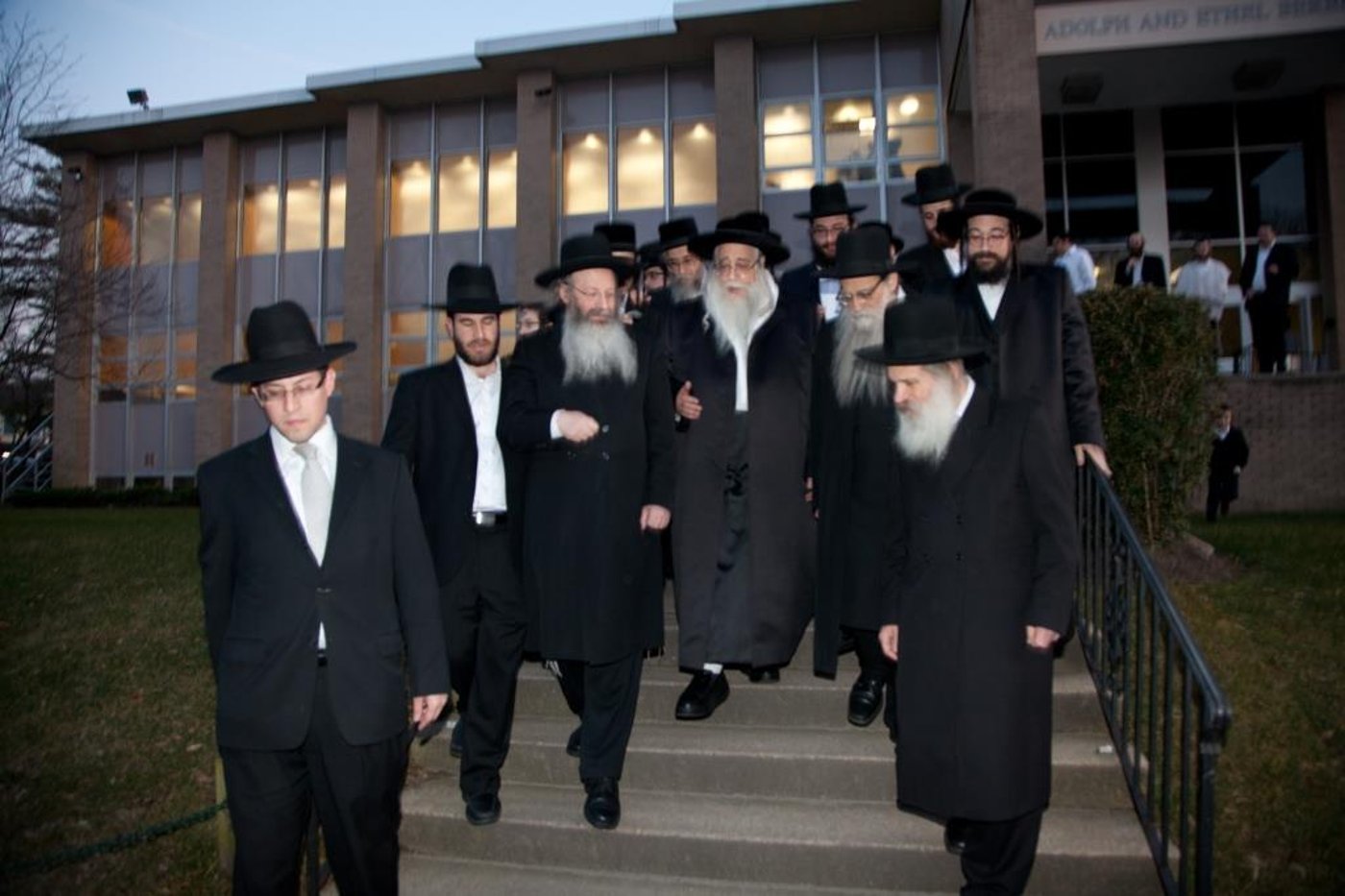 צאנז מקימים קריה בעיר ליקווד בארה"ב