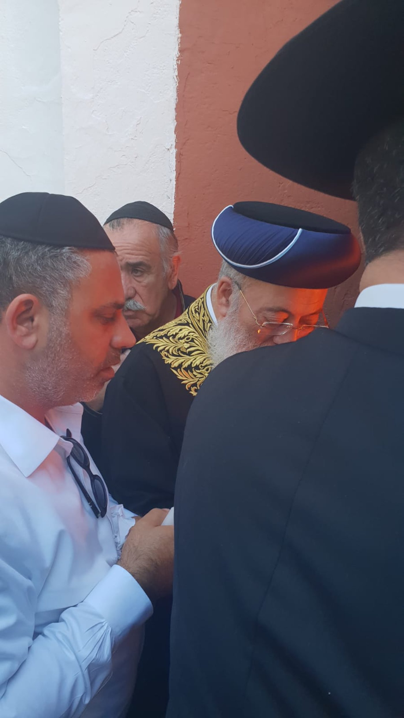 בכי, תפילה וריקודים: ביקור הראשון לציון הגר"ש עמאר במרוקו
