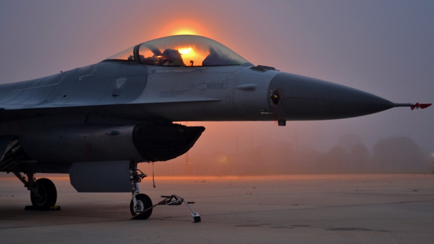 מטוס F16, ארכיון