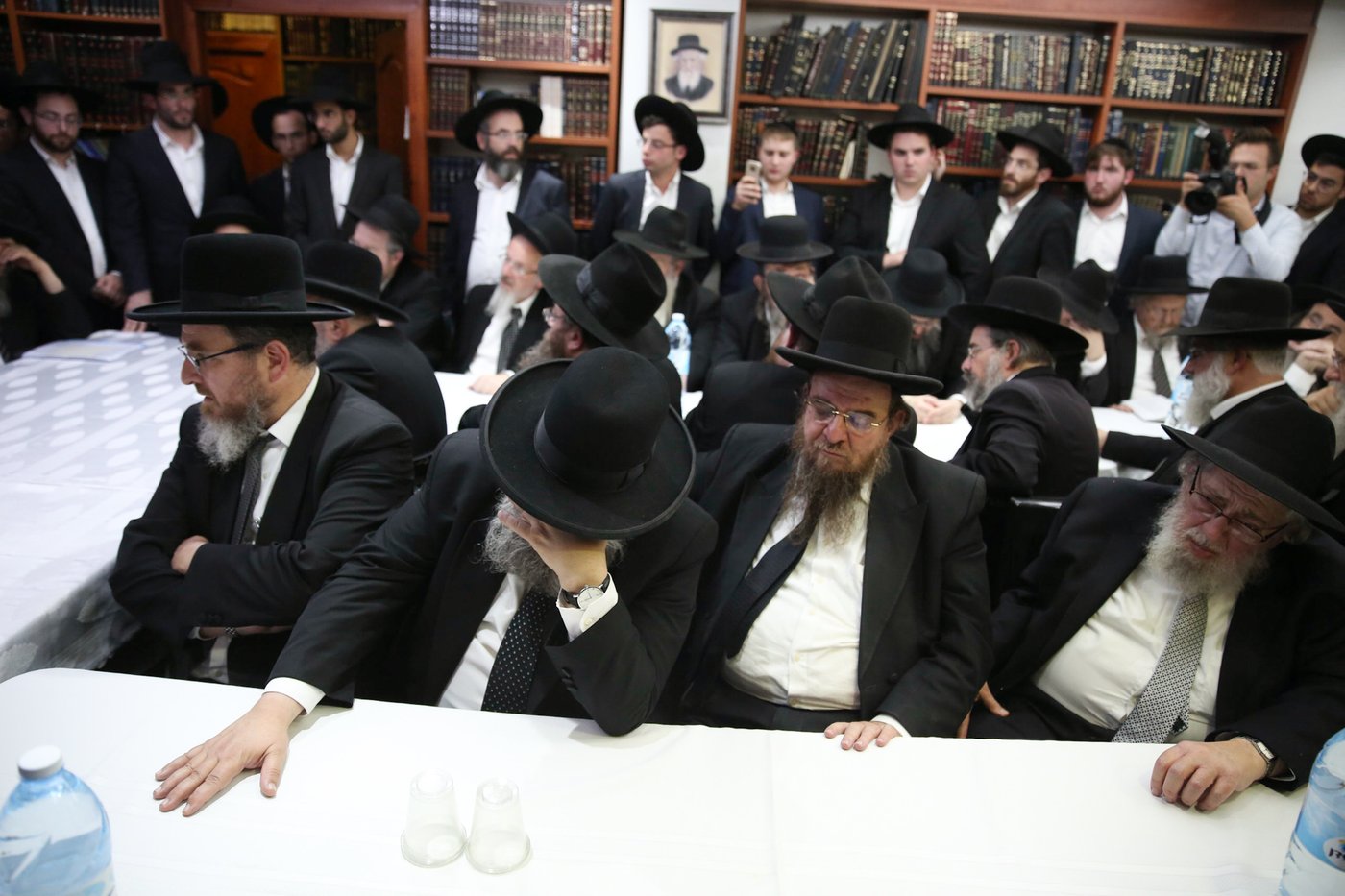 הגרב"מ אזרחי: "גדולי ישראל - מנהיגים; הם לא מונהגים"