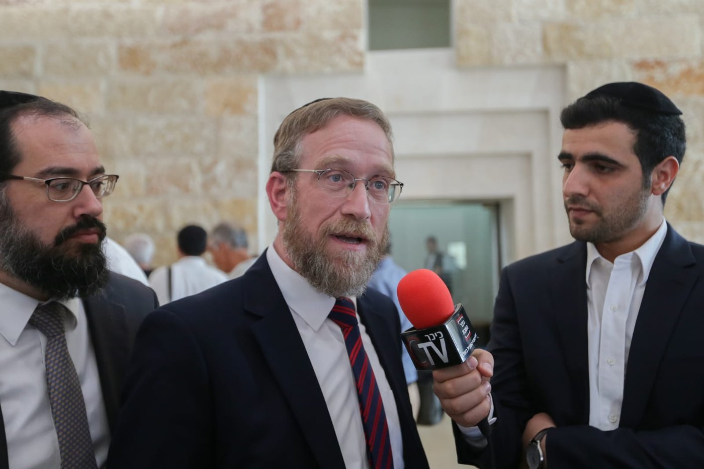 פינדרוס בראיון לשידור החי ב'כיכר השבת'