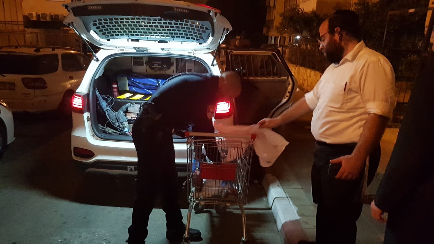 בני ברק: שוהה בלתי חוקי שגנב כלי עבודה בשווי רב - נעצר. תיעוד