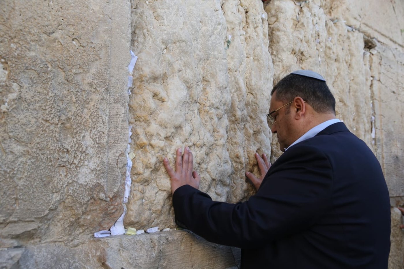 הקרב בירושלים: אלקין וליאון התפללו בכותל