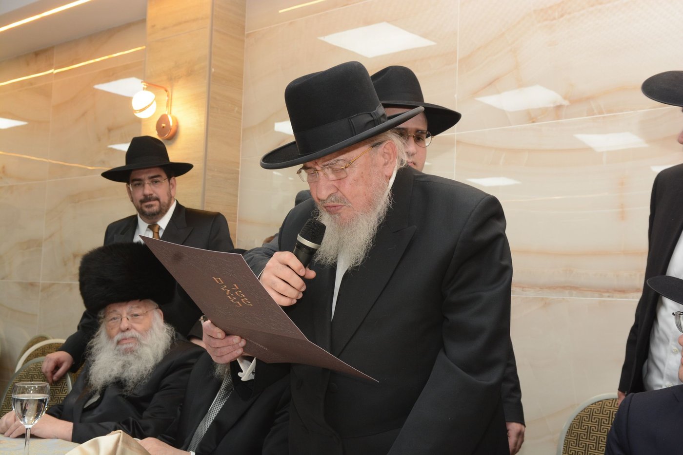 אירוסי בנו של ישראל קלרמן. צפו בגלריה