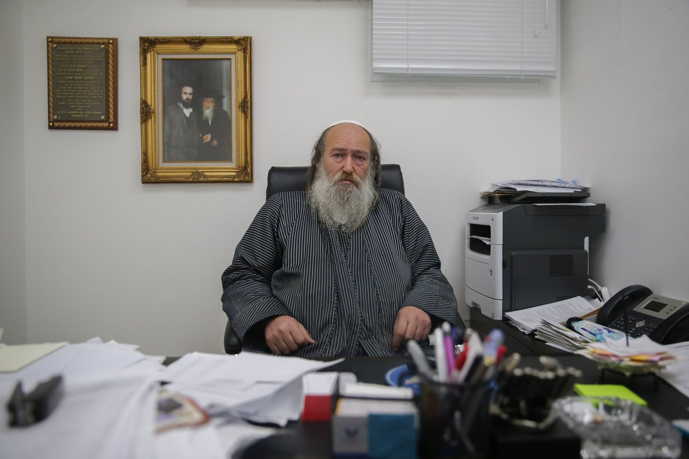 הרב ברוין במשרדו