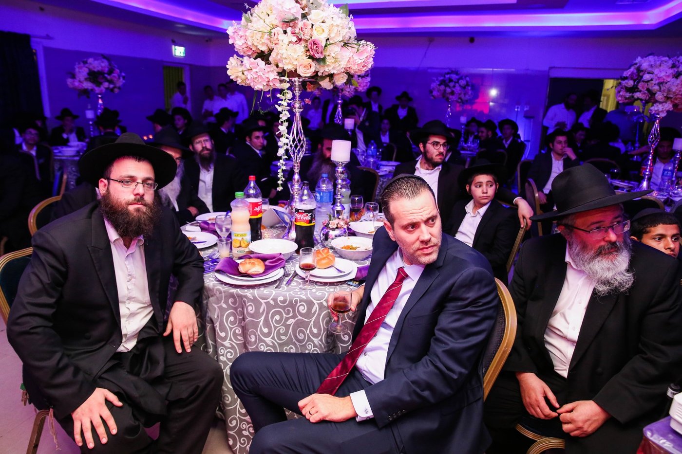 בישיבת חב"ד הצדיעו לשלוחים עם אורן חזן ומיקי זוהר. צפו