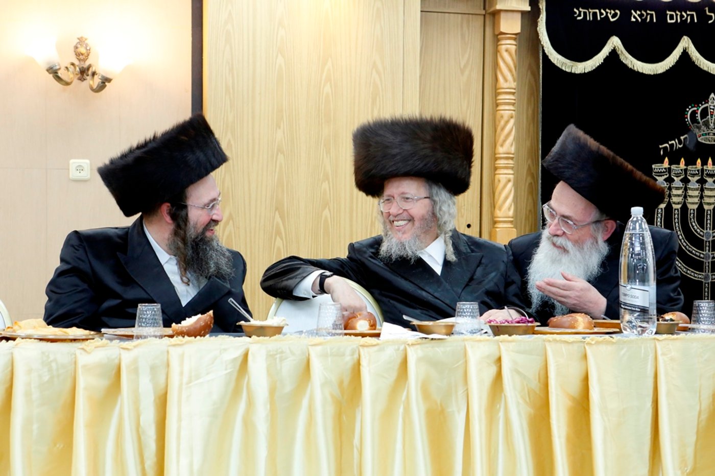 המתמידים החלו בכתיבת ס"ת לע"נ רבם זצ"ל • וידאו וגלריה