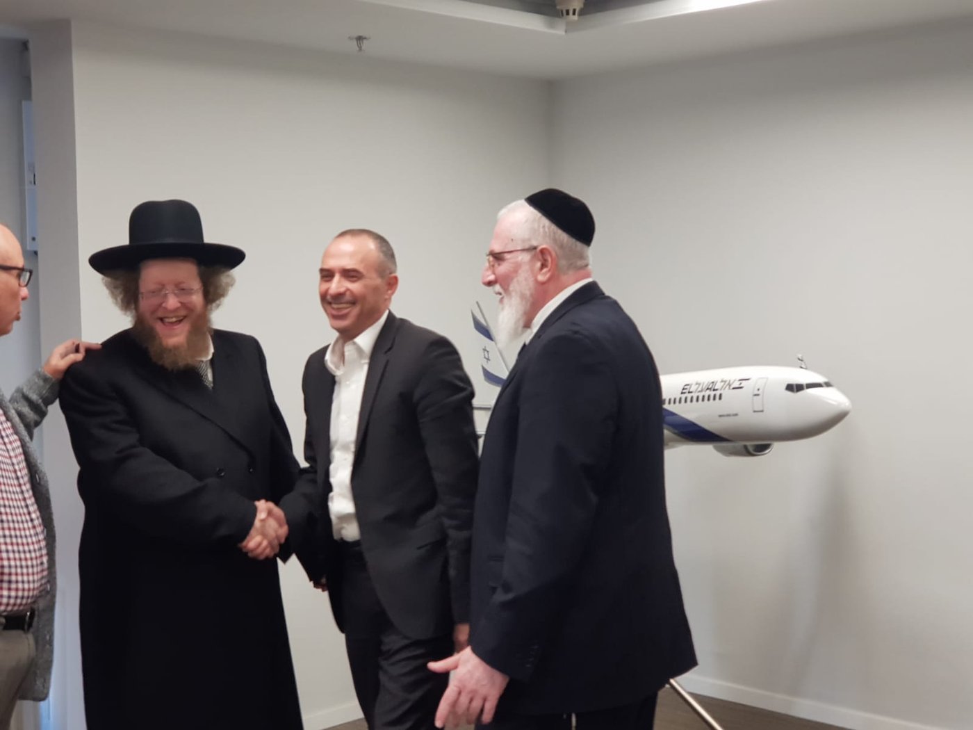 הרב חיות, מנכ"ל אל על והרב סורוצקין - השבוע