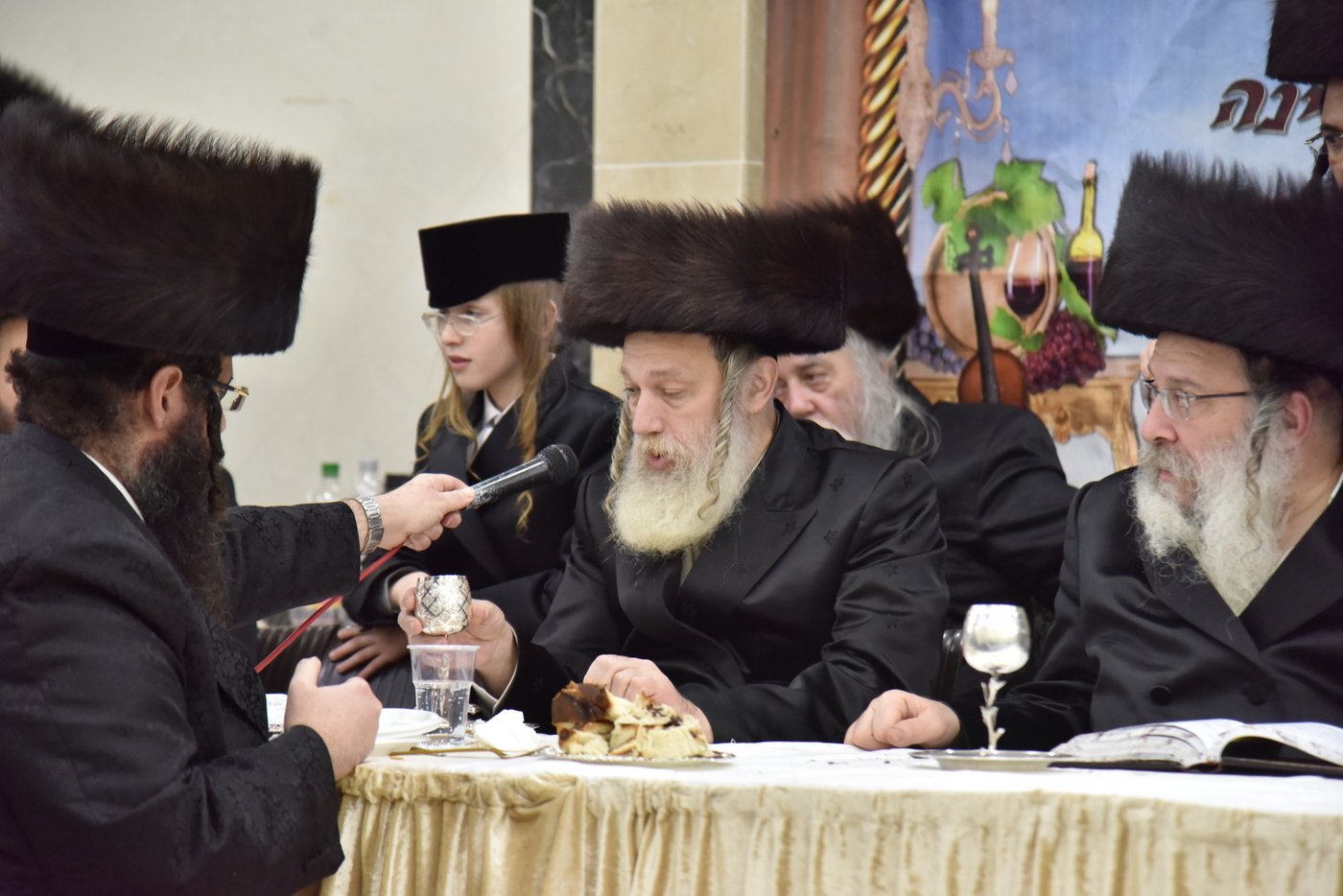 שבע ברכות בחצר קוסוב ויז'ניץ. תיעוד