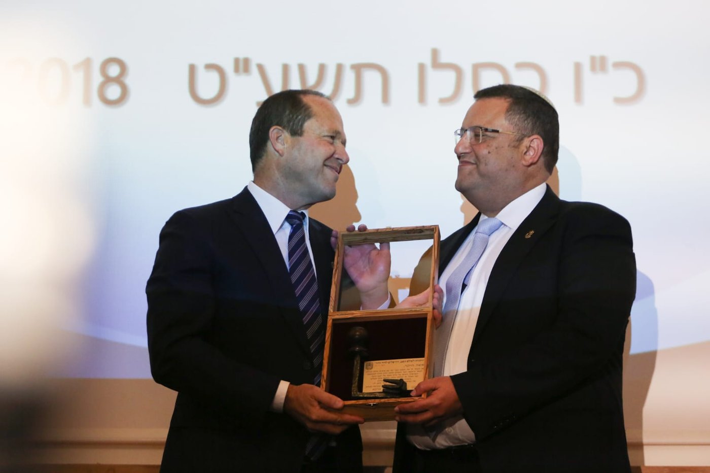 משה ליאון: "אני מתיישב על כסאו של דוד המלך"