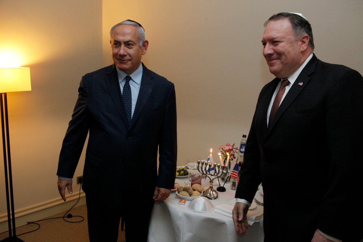נתניהו ושר החוץ האמריקני הדליקו נר חנוכה