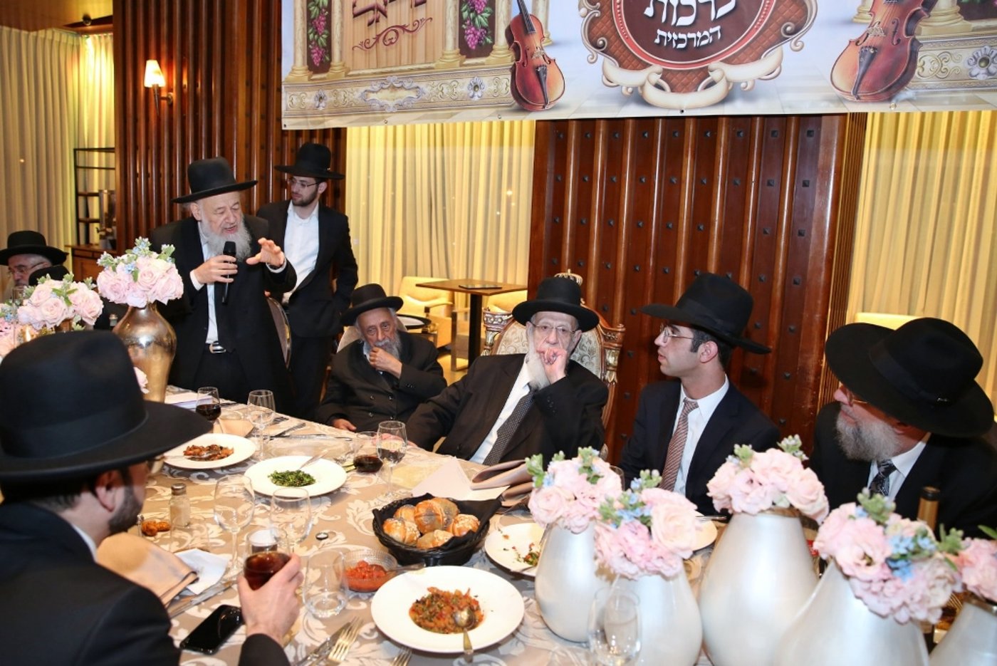 הנגיד ערך שבע ברכות לנכד נשיא המועצת