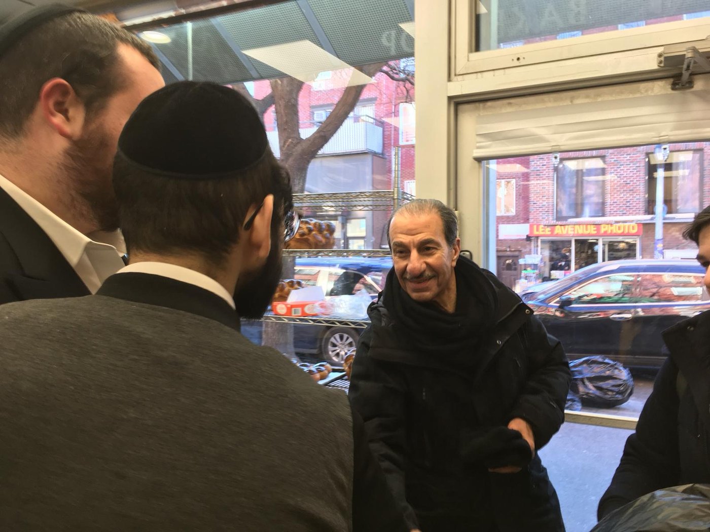 אורח בויליאמסבורג: השחקן ששון גבאי • צפו