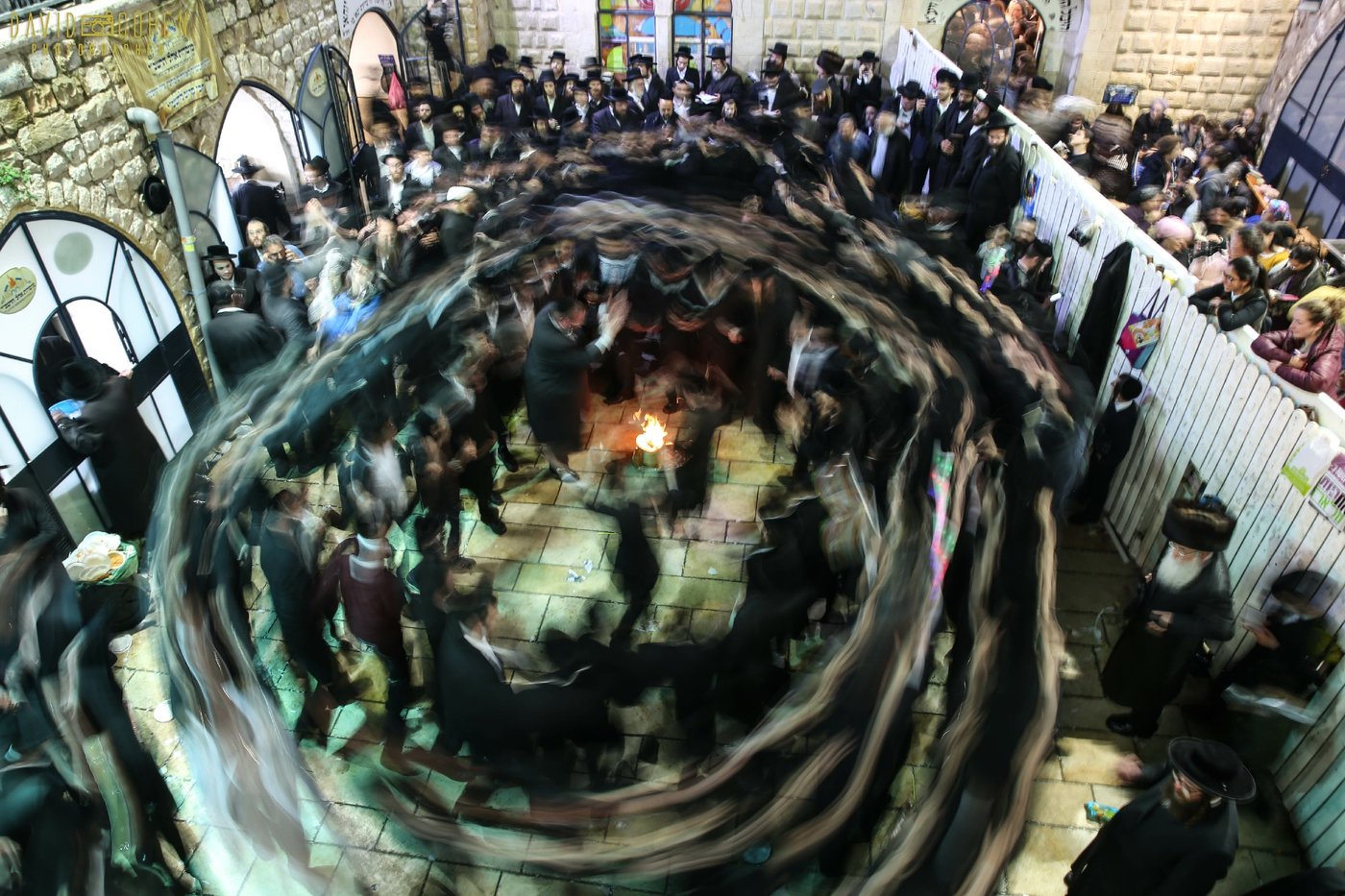 חגיגת 'זאת חנוכה' בציון הרשב"י במירון. צפו