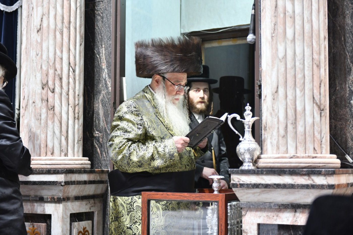 תיעוד מסכם: ימי החנוכה בחצר הקודש צאנז